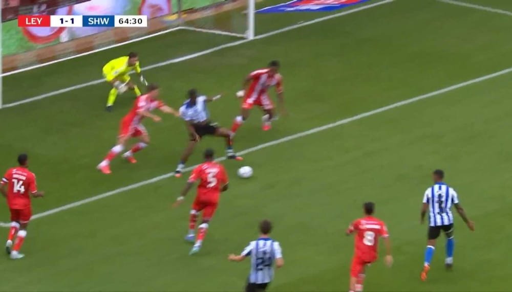 Morris shirt pull for the pen Sheff Wed 150826