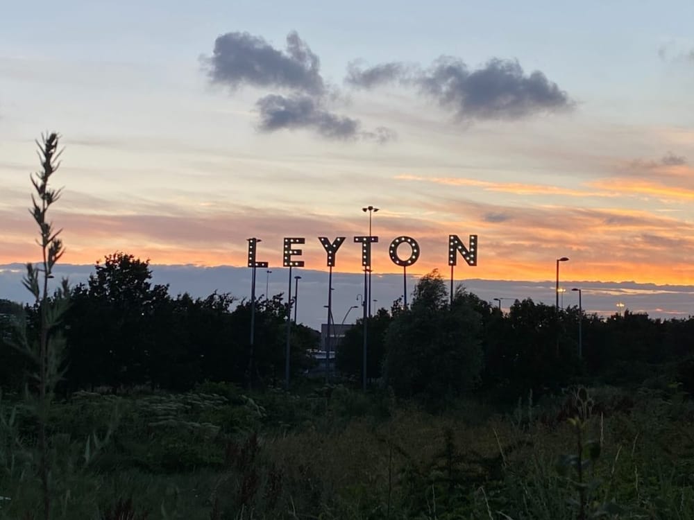 Leyton 1024x768